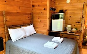 Pine Crest Motel&Cabins